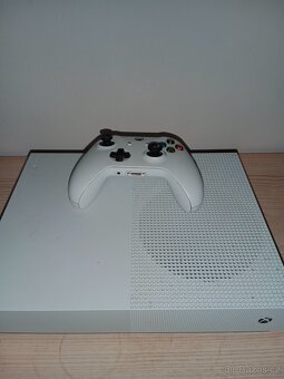 Prodám Xbox one s - 2