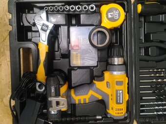 NOVÁ AKU vrtačka 20V, Li-ion + 100ks příslušenství - 2