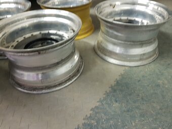 Chevrolet Camaro Z28 IROC disky - 2