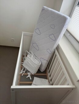 Dětská postýlka s matrací - 2