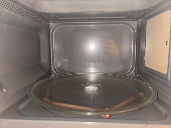 Mikrovlnka značky LG - 2