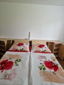 Manželská postel s komodami - 2