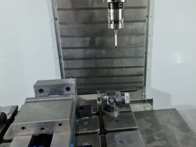 Obráběcí centra - vertikální VM-2 - 2