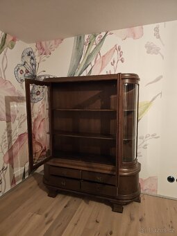 Starožitná skříň - 2