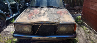 Mercedes w123 200 D - 2