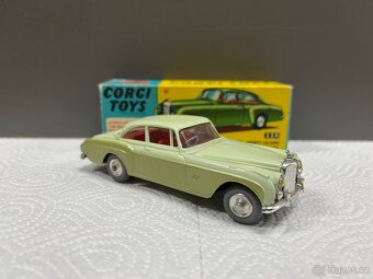Corgi Toys Bentley - 2