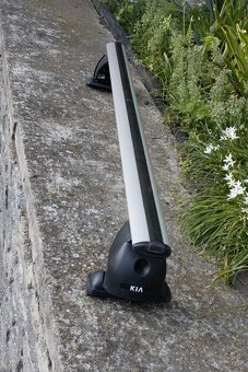 Prodám originální nosič na Kia Cee´d - 2