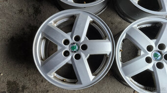 Škoda Octavia 1 4x Alu kola 15" - 2