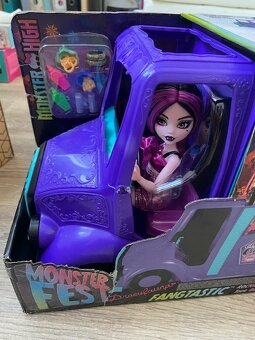 Monster High Fangtastic food truck - 2