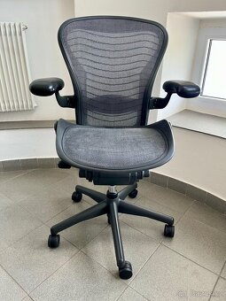 kancelářská židle Herman Miller Aeron - top stav - 2