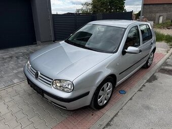 Volkswagen Golf IV 1.6i 77Kw Special- Klima - 2