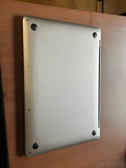 MacBook Pro (13palcový, 2016, dva porty Thunderbolt 3) - 2