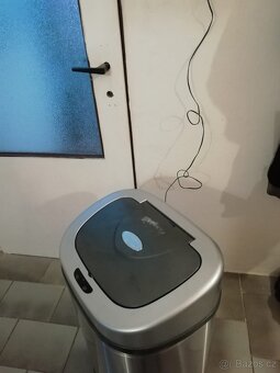Bezdotykový nerezový elektrický koš 60l - 2