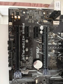 Zakladni deska asus s procesorem - 2