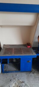 svařovací box s odsáváním - 2