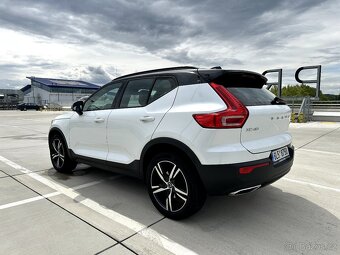 Volvo XC40, D4 140 KW Drive-E R-Design AWD | Nezav. Topení - 2