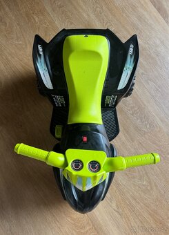 Dětská elektrická tříkolka - 2