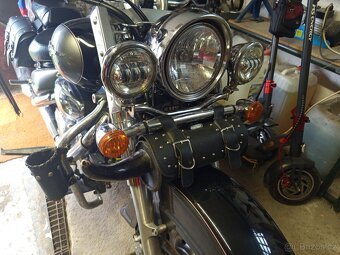 Suzuki Intruder 1500 Boulevard - 2
