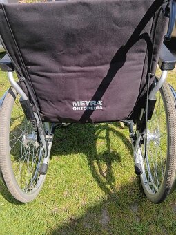 Prodám mechanický vozík pro invalidy Meyra - 2