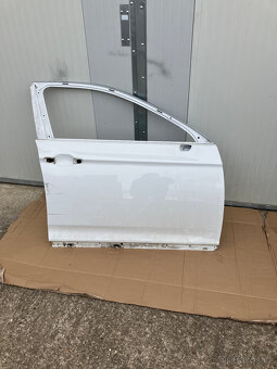 prave pravy predni dvere vw passat b8 bile - 2