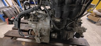 Motor Toyota Yaris - 2