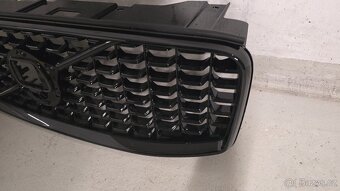 Maska grill volvo xc60 2 face r design - 2