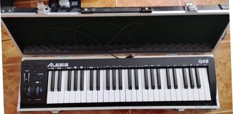 klávesy Alesis Q49 MK2 i s kufrem - 2