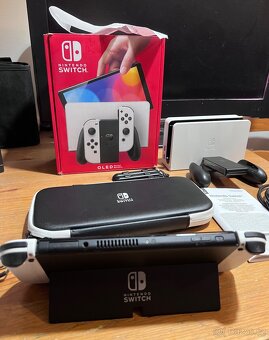 Nintendo Switch OLED v záruce ve skvělém stavu - 2