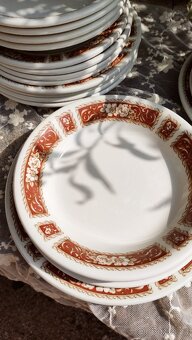 Anglický jídelní set talířů vintage - 18 kusů - 2