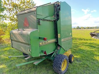 Lis na kulaté balíky John Deere 590 - 2