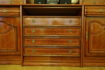 Skriňa/ obývacia stena - 2