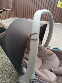Kočárek + autosedačka - 2