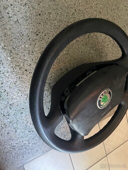 Volant z Octavie 1 - 2