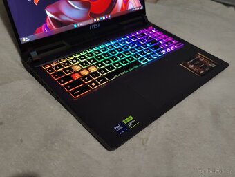 Herní notebook msi vector 26.HX AI A2XW - 2