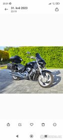 Suzuki Intruder 1500 - 2