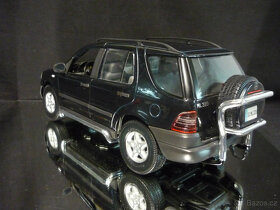 Mercedes Benz ML320 Maisto 1/18 - 2