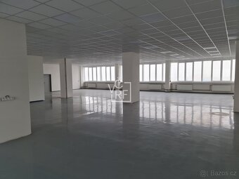 Pronájem administrativního - skladového prostoru 2.400 m2 v  - 2
