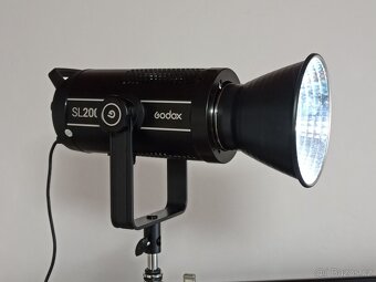 GODOX SL-200 II (200W video světlo) - 2