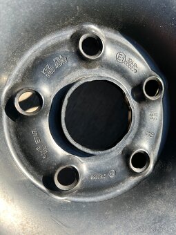 4x černé disky Škoda Octavia, VW nebo SEAT, použité - 2