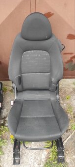 Sedačky Mitsubishi Colt - 2