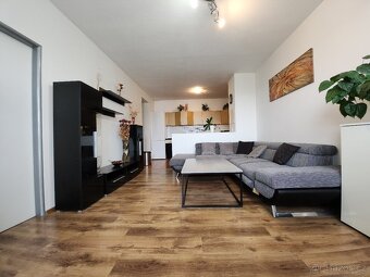Prodej bytu 2+kk, 65 m², Štefánikova, Hradec Králové - 2