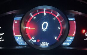 Volvo V40 D2 84KW, 2013 manuál 6q - 2