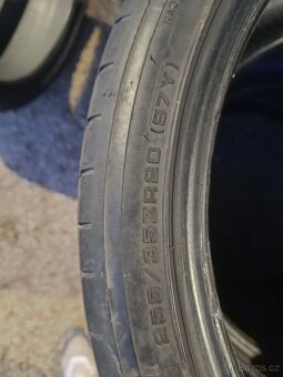 Letní pneu Dunlop 255/35r20 - 2