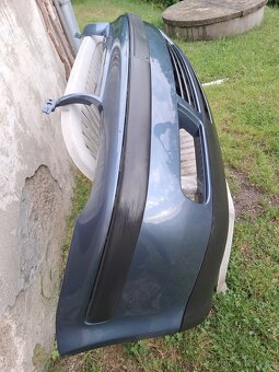 Prodám na Golf 4 přední + zadní nárazník - 2