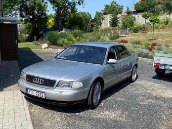 Audi A8 V8 - 2