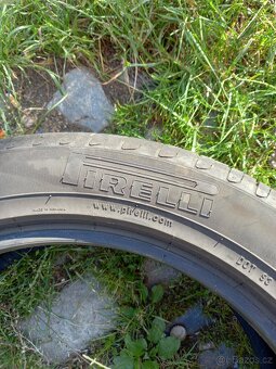 235/50R19 - 2