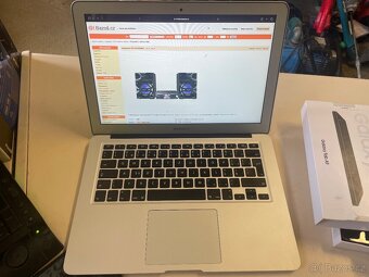 Apple Macbook Air - 2