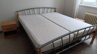 Manželská postel 180x200 cm, 2x noční stolek - 2