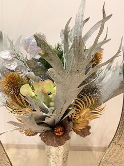 Vánoční květinová dekorace - 2