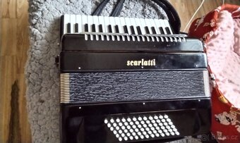 Prodám Italský AKORDEON SCARLATTI 72 BASŮ 3 hlas - 2
